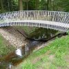 voetgangersbrug met leuning